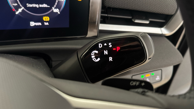 Volkswagen T-Roc 1.5 eTSI Life 5dr DSG Petrol Hatchback - Image 21